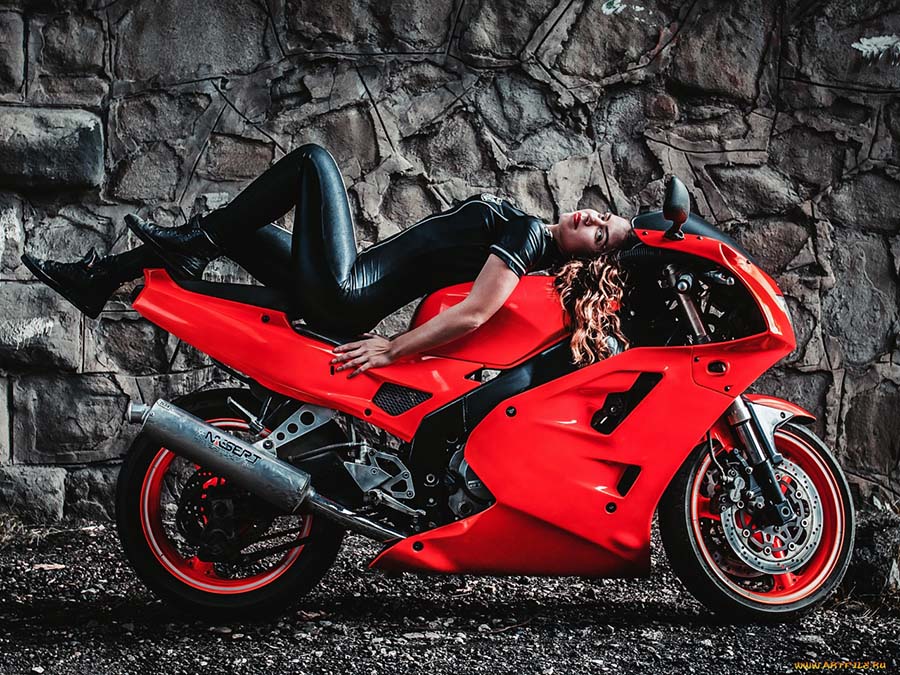 Beautiful girl Beautiful girls and motorcycles in Cochabamba